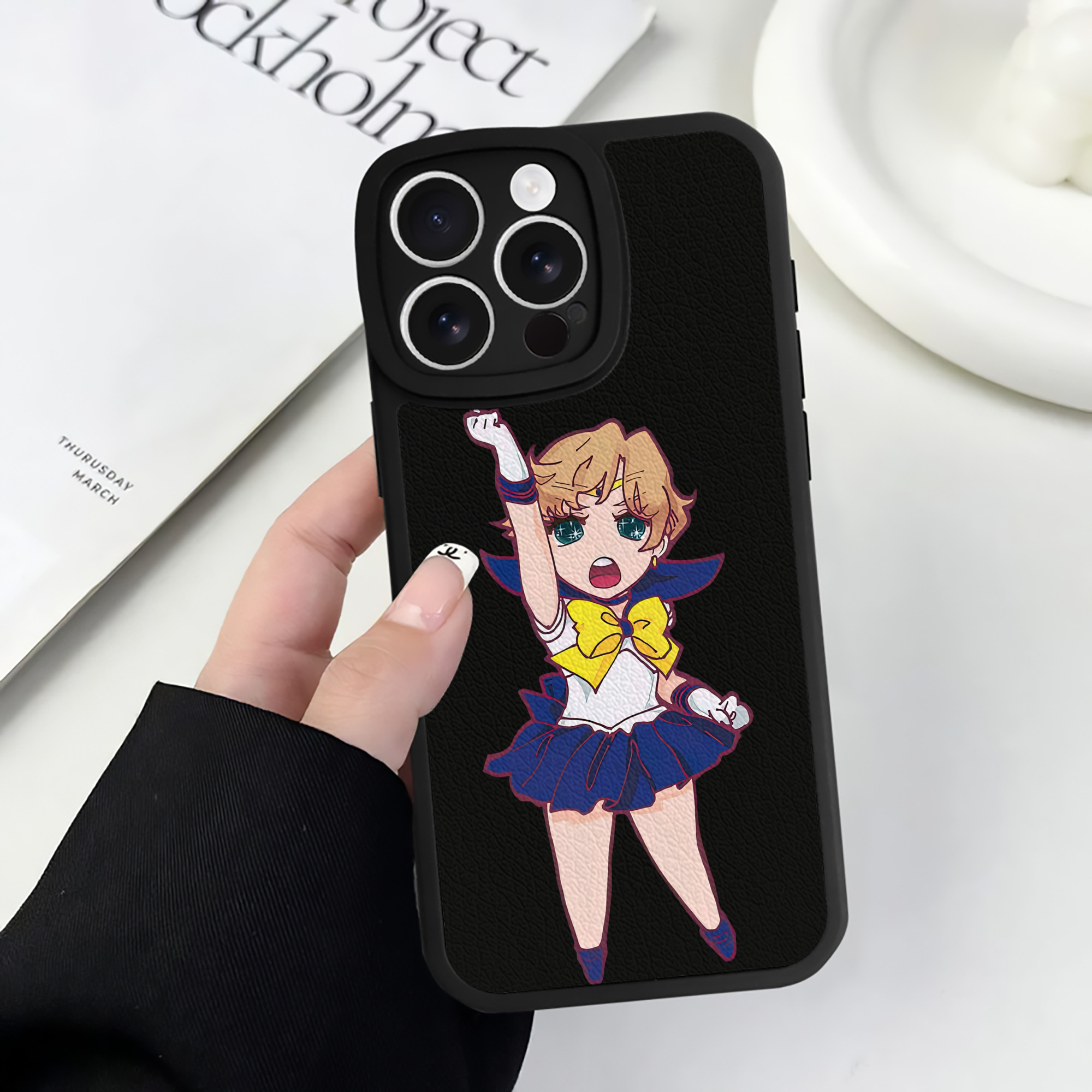 （画像用） 美少女戦士セーラームーン 天王はるか Sailor Moon Tenoh Haruka 【iPhone 16シリーズ対応】シリコンスマホケース（レザー調） 材質：シリコン